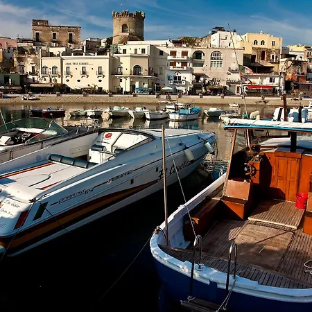 卡罗琳娜别墅酒店 Forio di Ischia