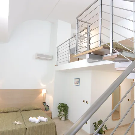 Hotel Carolina 4*