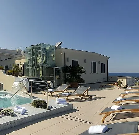 卡罗琳娜别墅酒店 4* Forio di Ischia