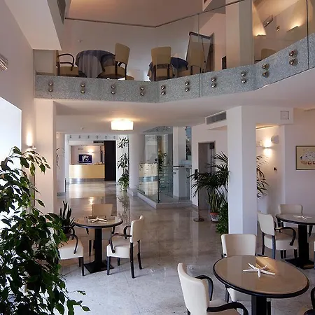 Carolina 4*