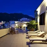 Otel Carolina