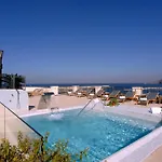 Otel Carolina 4*