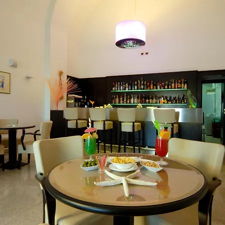 Hotel Carolina