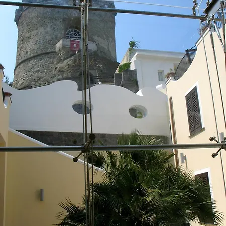 Carolina Forio (Isola d'Ischia)