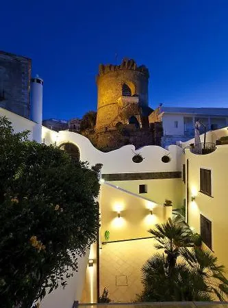 Carolina Hotel 4*